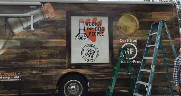 How Long Do Vinyl Signs Last? Durability Explained