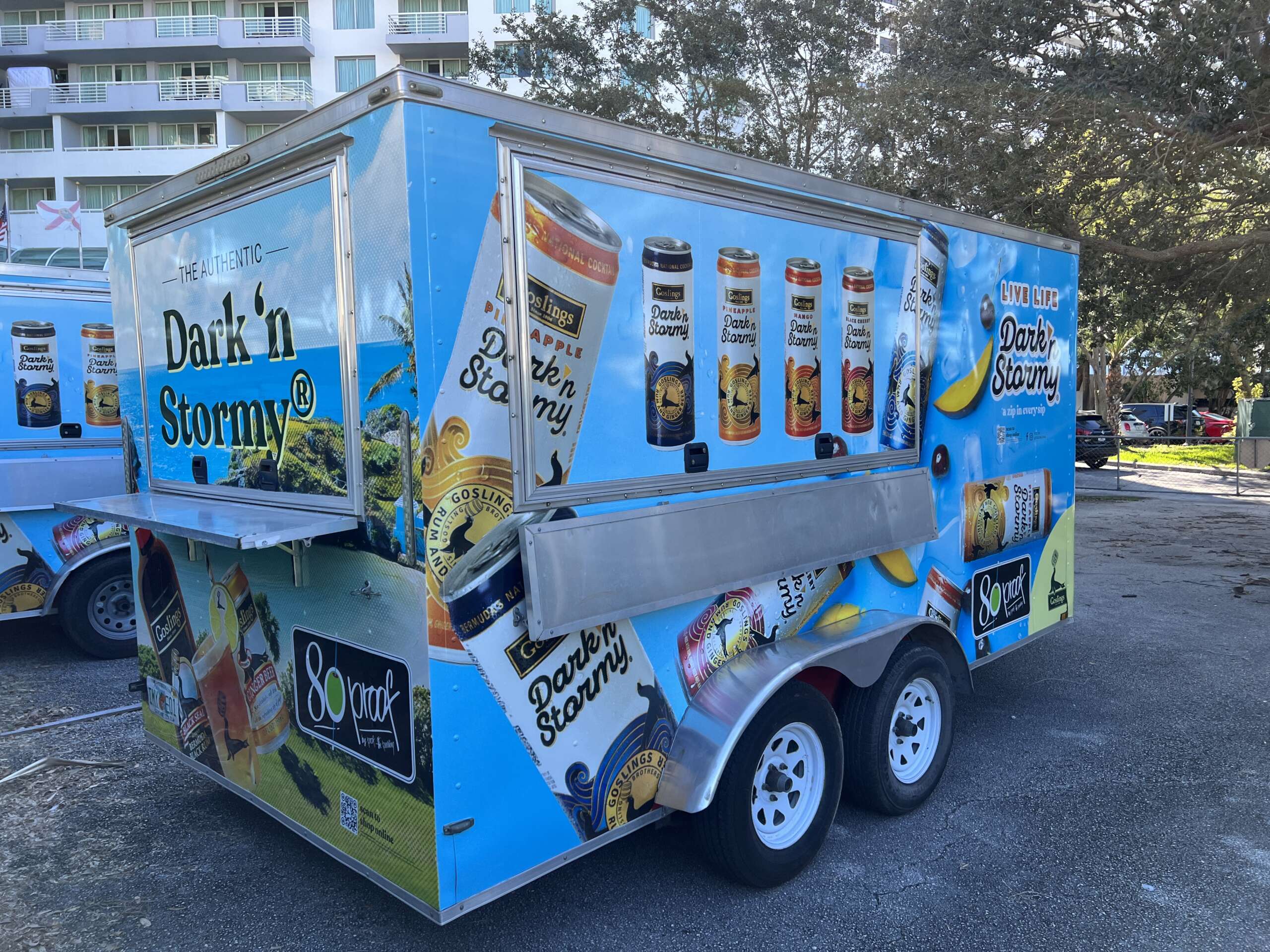 The Complete Guide to Custom Vinyl Signage for Small Businesses